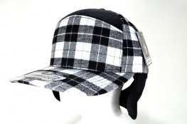 PLAID- 7PANEL PLAID SANDWICH VISOR (EARFLAP)- WHITE