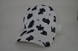 COW-002 COW PRINTED TRUCKER WHITE