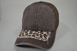 045-Pigment cap with leopard visor-brown