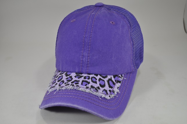 048-Pigment cap with leopard visor-lavender